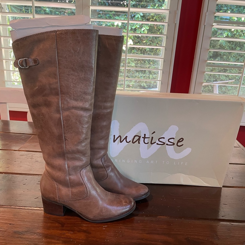 Matisse Rio Grande tall boots in box